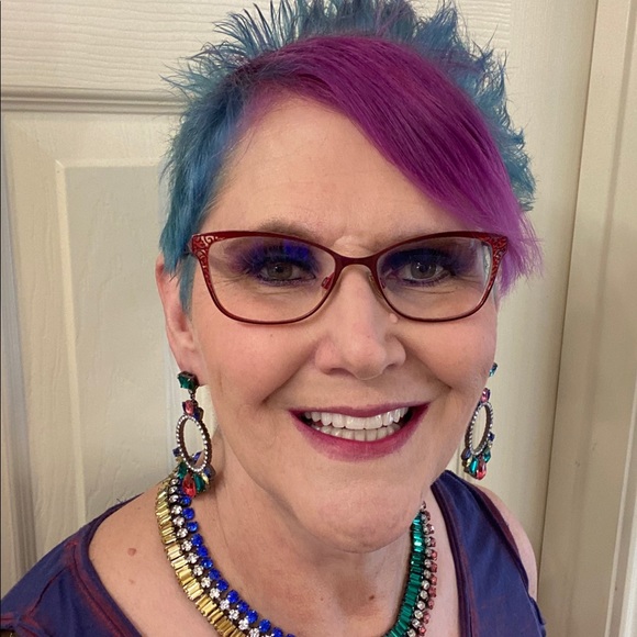 Meet your Posher, Terri - Picture 3 of 5